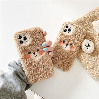 Coque de téléphone en peluche ours brun mignon pour modèles d'iPhone