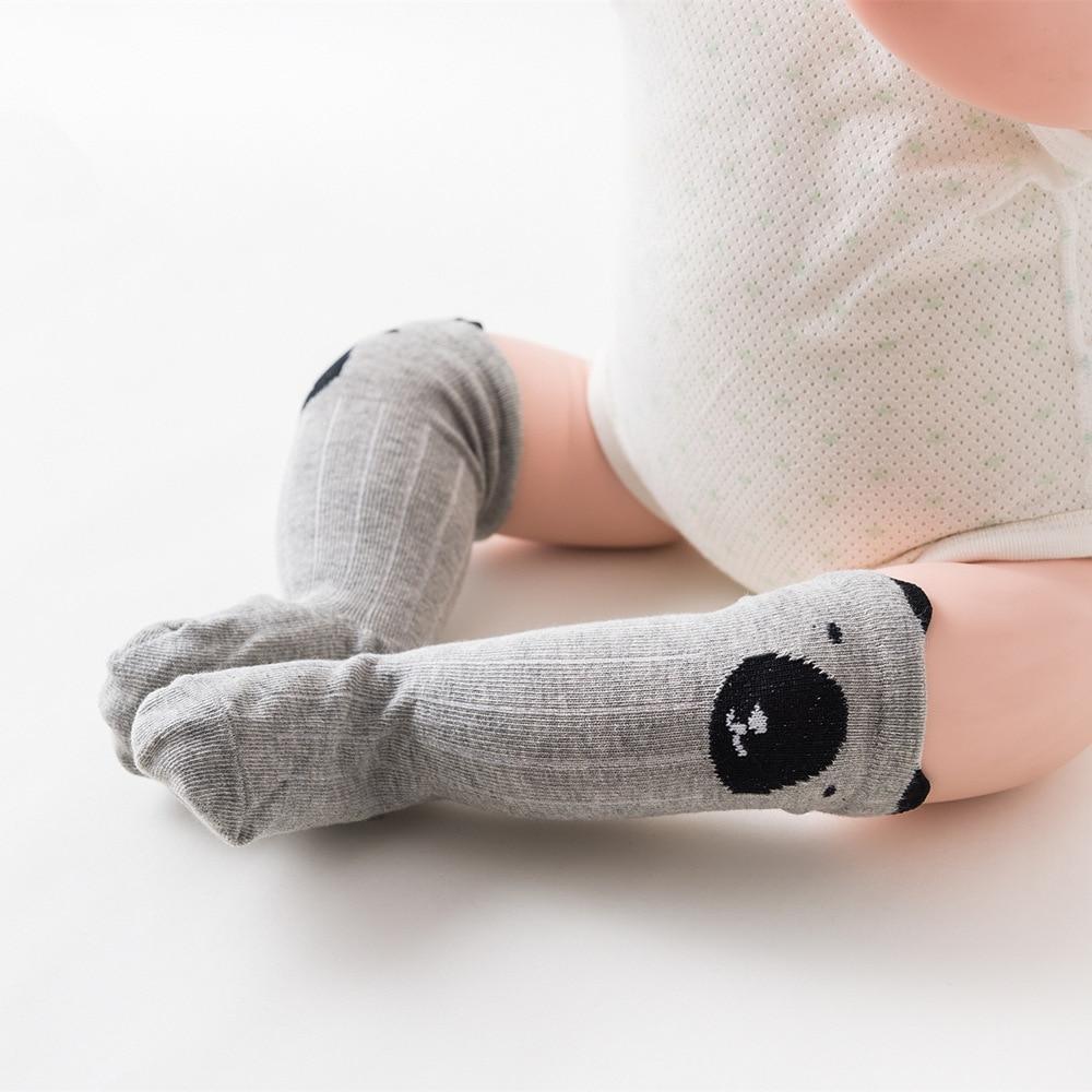 Chaussettes Bébé Blanches Montantes Premium - Design Antidérapant en Coton
