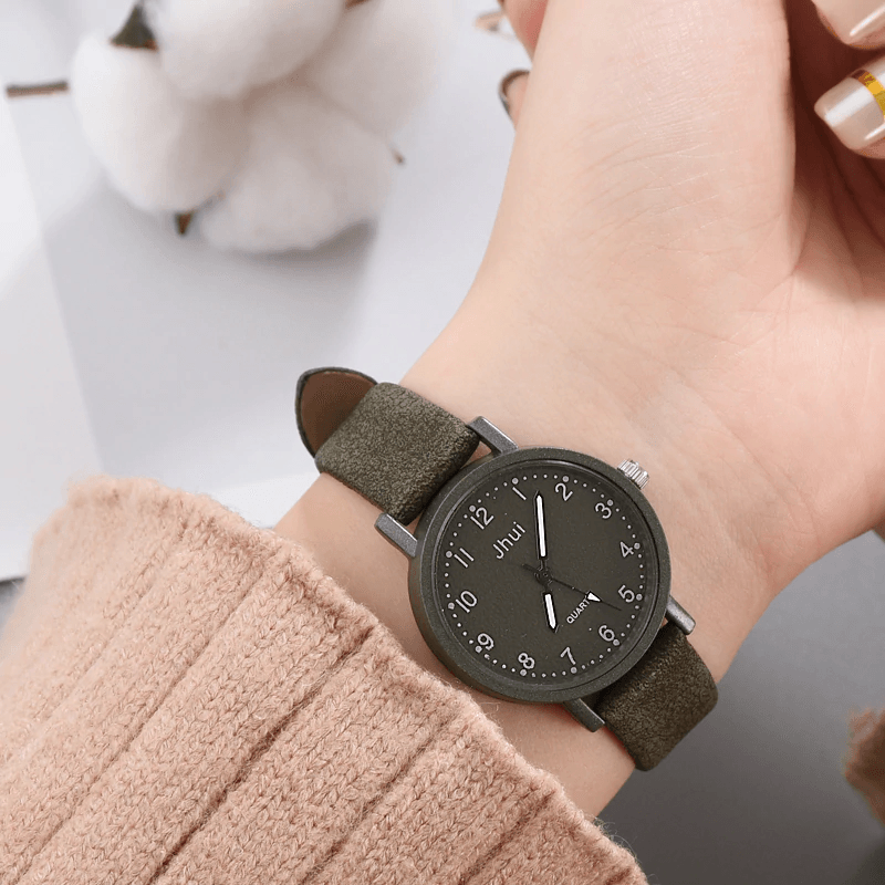 Montre en cuir élégante pour femmes