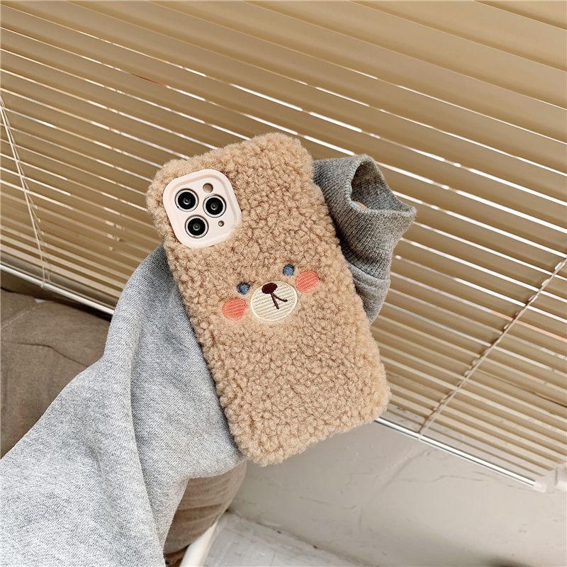 Coque de téléphone en peluche ours brun mignon pour modèles d'iPhone
