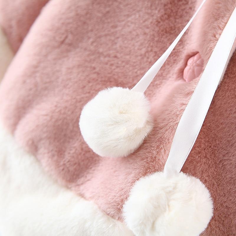 Manteau à capuche en cartoon d'élan mignon et luxueux pour filles bébés
