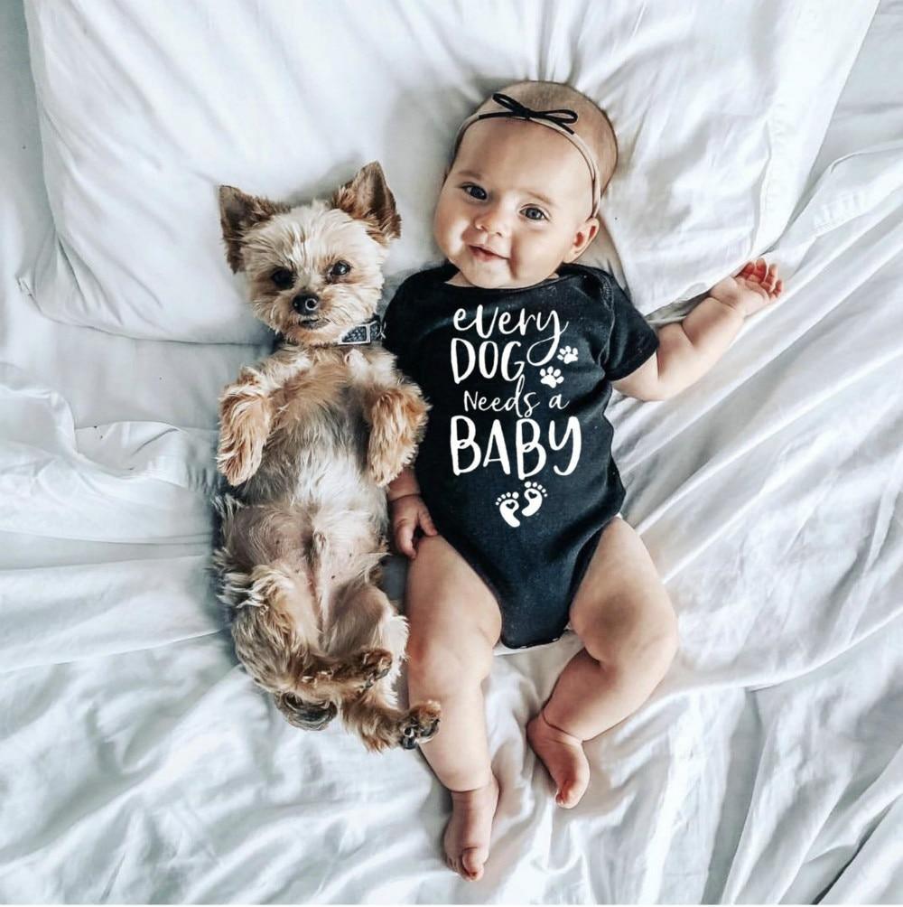 Bodysuit de bébé imprimé moderne de luxe - Combinaison d'été unisexe