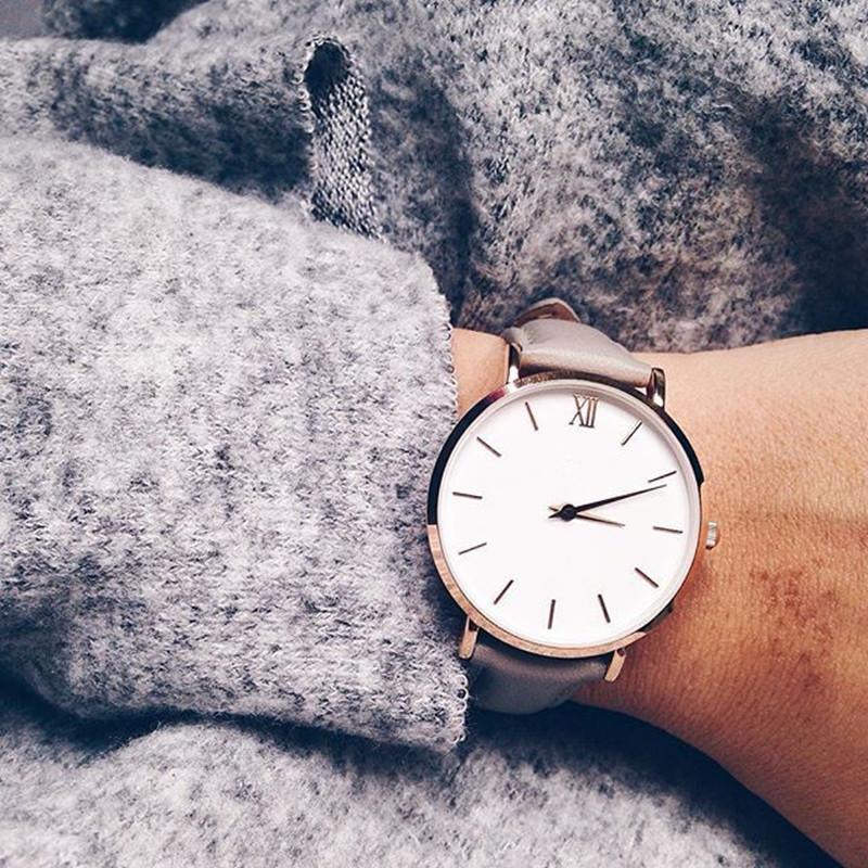 Montre Quartz en Cuir Élégante pour Femmes STEVVEX