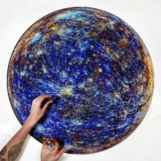 Rompecabezas redondo moderno de 1000 piezas - Luna y planetas