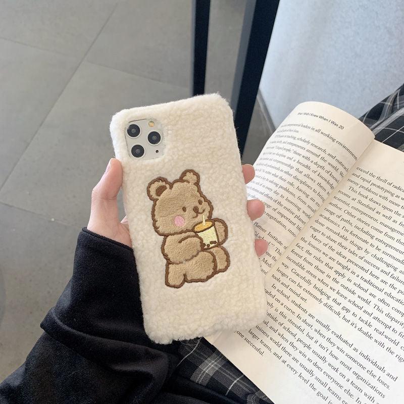 Coque de téléphone en peluche ours brun mignon pour modèles d'iPhone