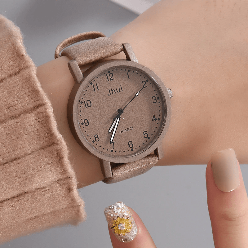 Montre en cuir élégante pour femmes