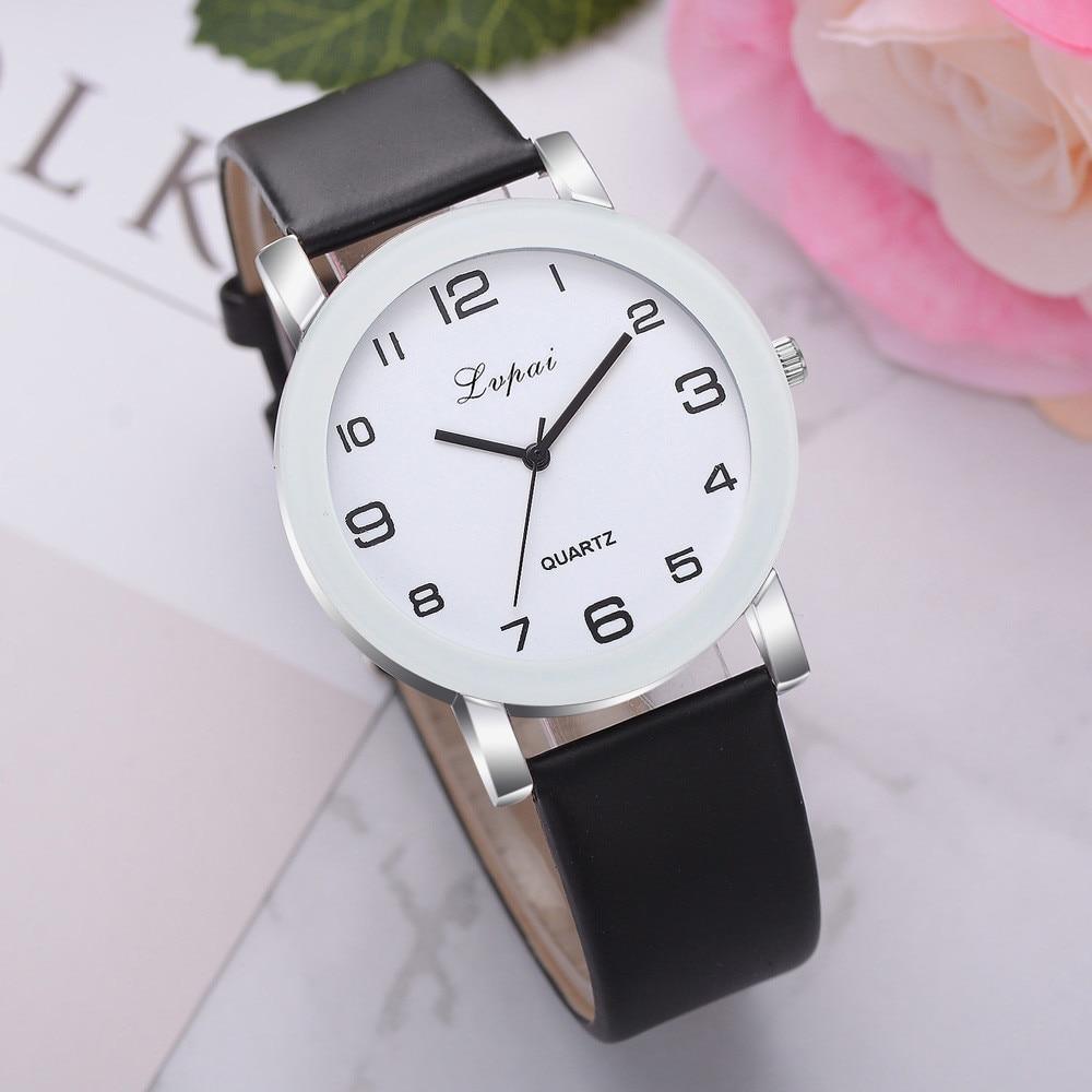 Montre à Quartz Blanche Élégante pour Femme avec Bracelet en Cuir