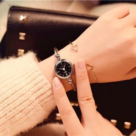 Montre Bangle en Or Rose Élégante pour Femmes