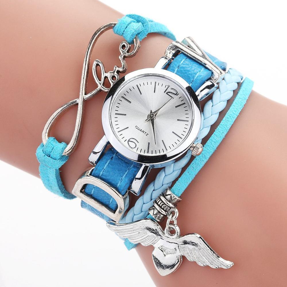 Montre en cuir avec pendentif en forme de cœur en argent pour femmes