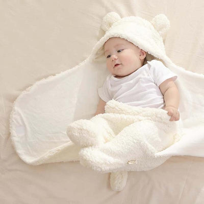 Couverture d'emmaillotage d'hiver pour bébé avec oreilles d'ours en cartoon