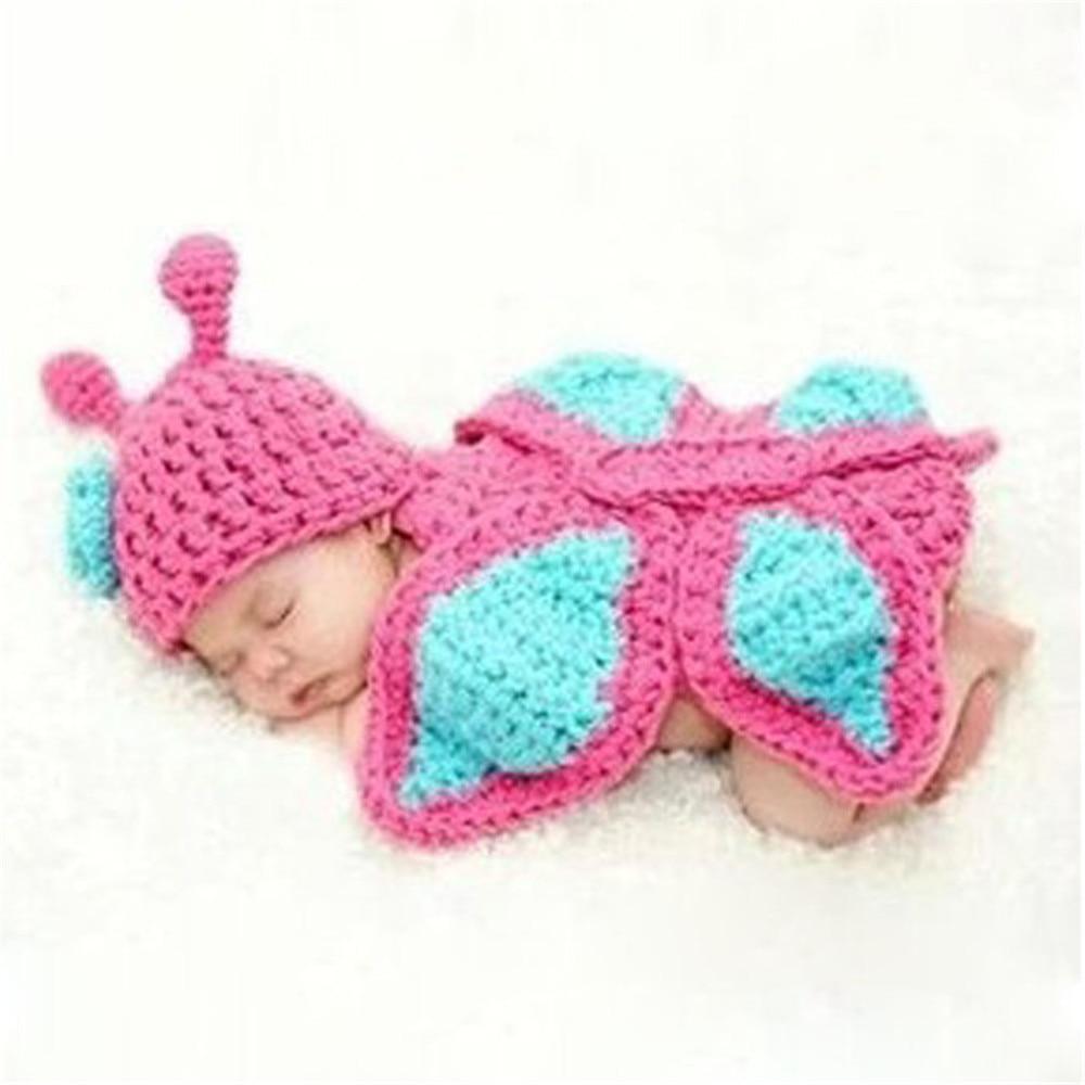 Ensemble de bonnet et pyjama en tricot fait main pour nouveau-nés