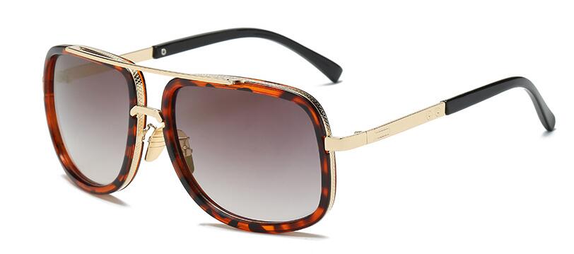 Elegant Oversized Gold Metal Frame Sunglasses