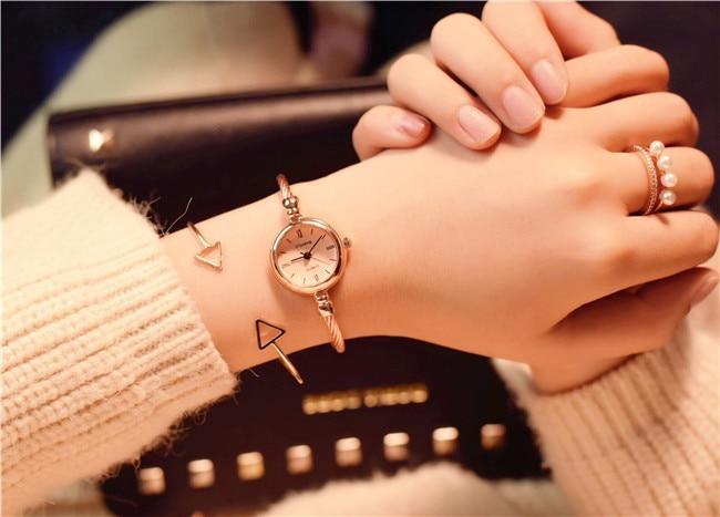 Montre Bangle en Or Rose Élégante pour Femmes