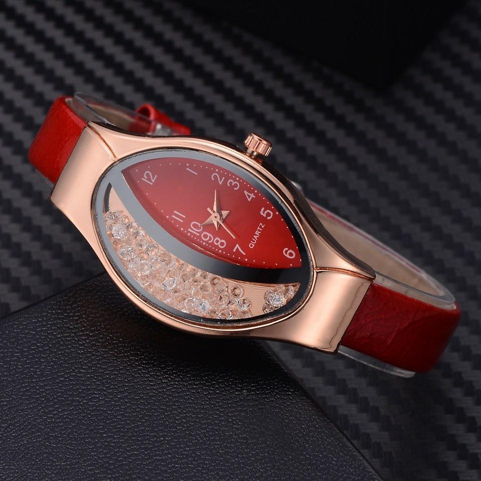 Montre de luxe élégante pour femmes avec bracelet en cuir