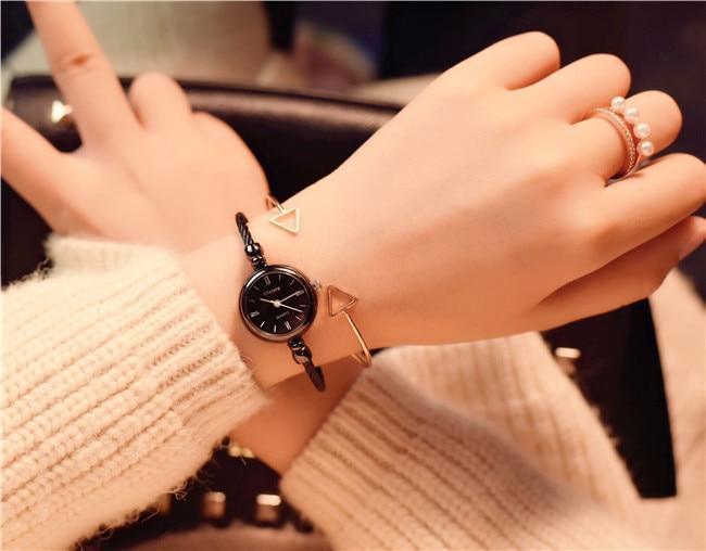 Montre Bangle en Or Rose Élégante pour Femmes