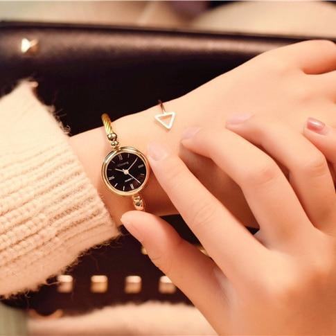 Montre Bangle en Or Rose Élégante pour Femmes