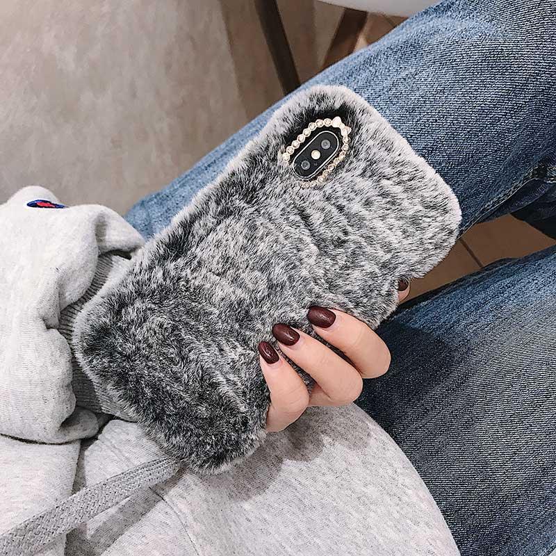 Funda de Peluche Linda y Esponjosa para iPhone - Diseño de Orejas de Conejo