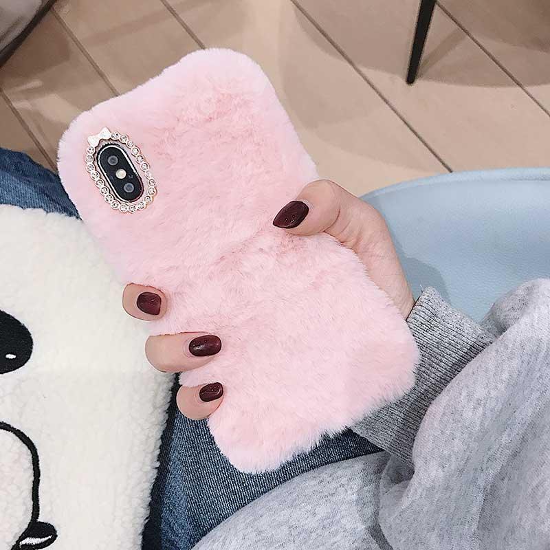 Funda de Peluche Linda y Esponjosa para iPhone - Diseño de Orejas de Conejo