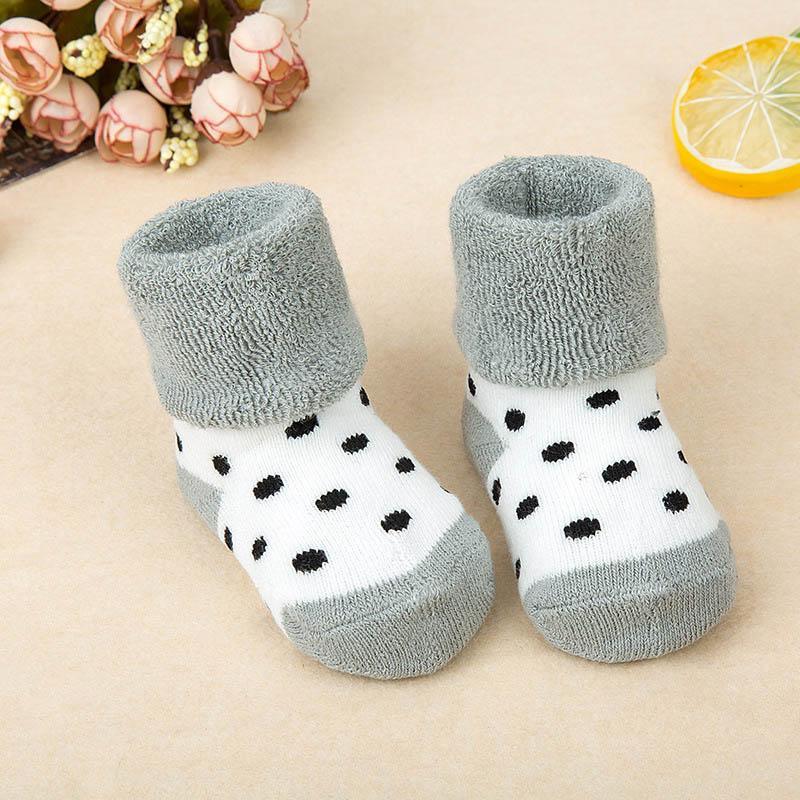 Chaussettes pour bébés en coton doux antidérapantes pour nouveau-nés et tout-petits