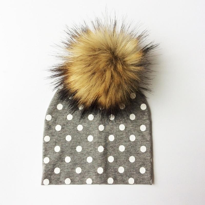 Chapeau de bébé moderne de luxe avec pompon pour l'automne et l'hiver