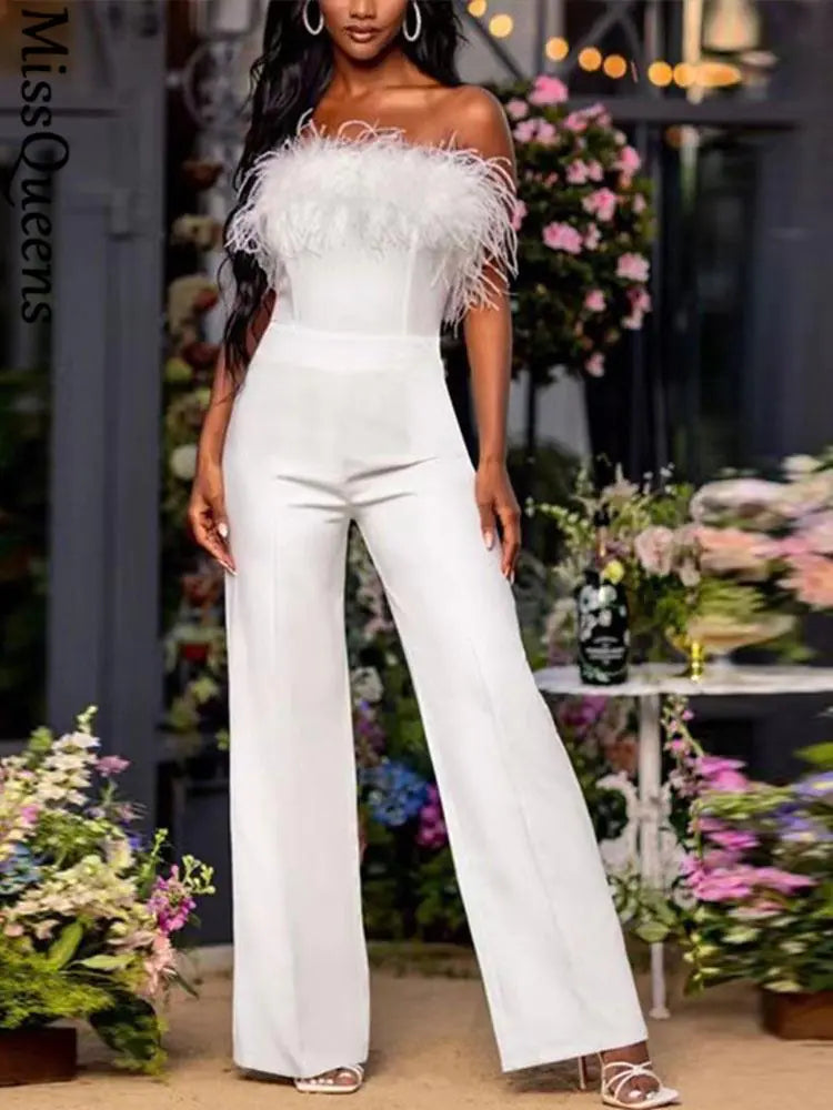 Combinaison Femme à Paillettes avec Panneaux en Plumes