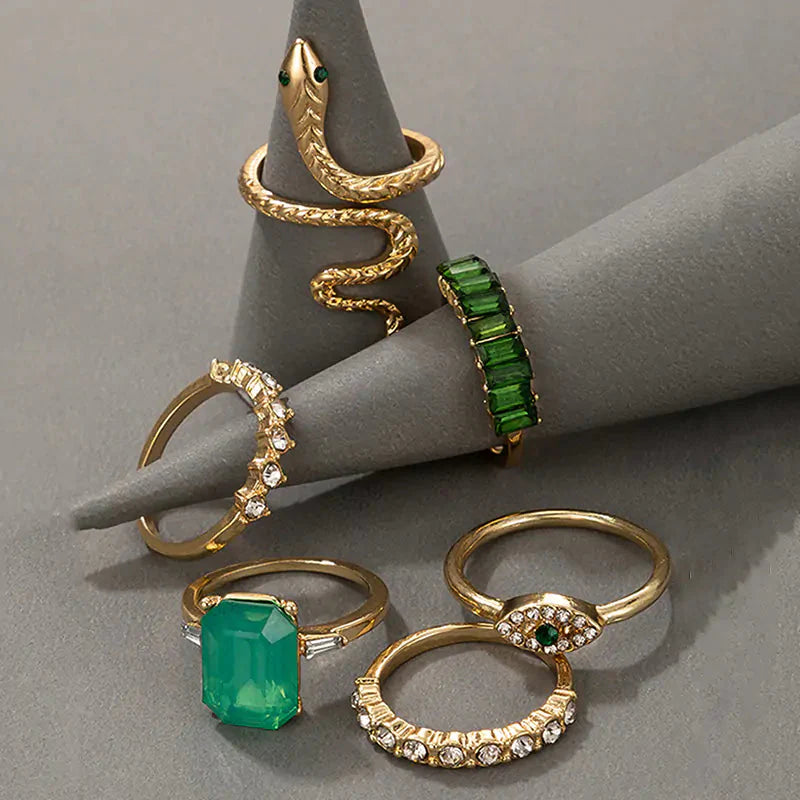 Exquisite Vintage Ring Set with Green Rhinestones