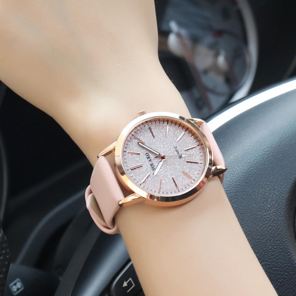 Montre à quartz de luxe pour femmes avec bracelet en cuir