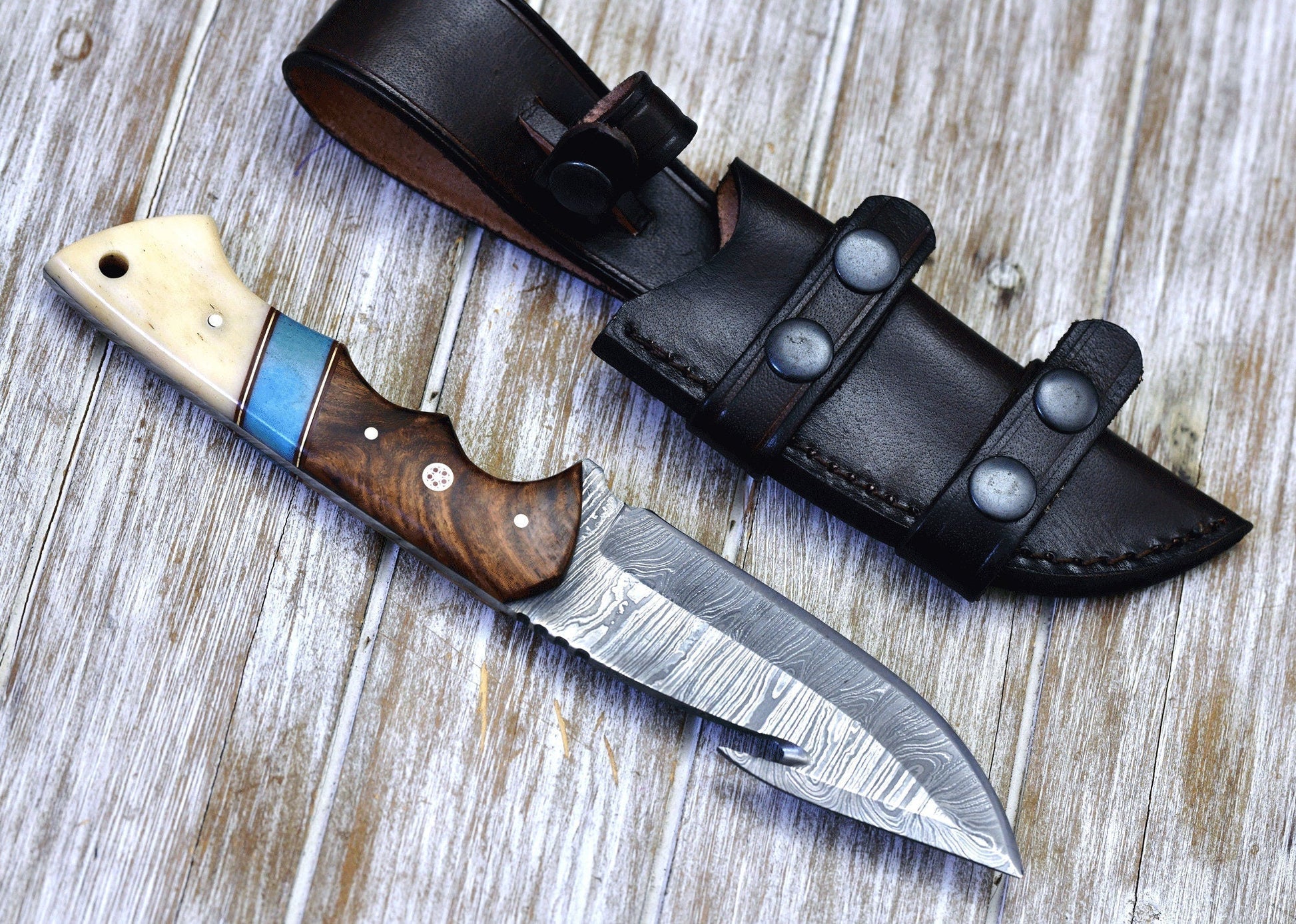 Elite Damascus Guthook Skinning Knife – Stunning Rosewood & Bone Handle – 10” Essential for Hunters - Korvel