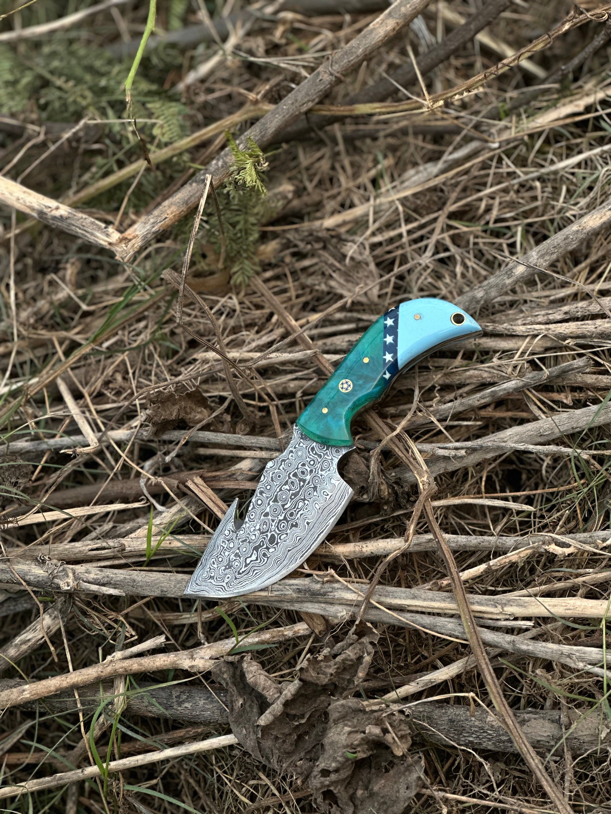 Premium Custom Damascus Steel Guthook Skinning Knife with Artisan Resin Handle - 7.5” Blade & Leather Sheath - Korvel