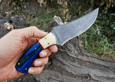Artisan Crafted Damascus Steel Hunting Knife - Korvel