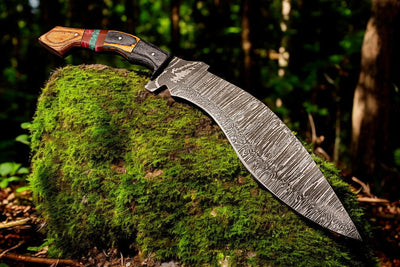 Exquisite Handmade Damascus Kukri Knife with Premium Wood Handle - Korvel