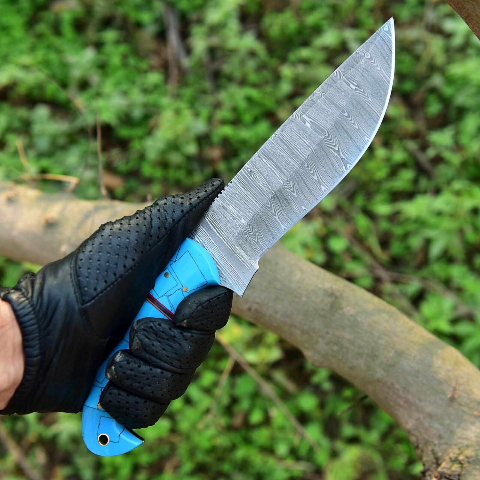 Artisan Crafted Damascus Steel Hunting Knife – 10-Inch Blade with Stylish Resin Handle and Leather Sheath - Korvel