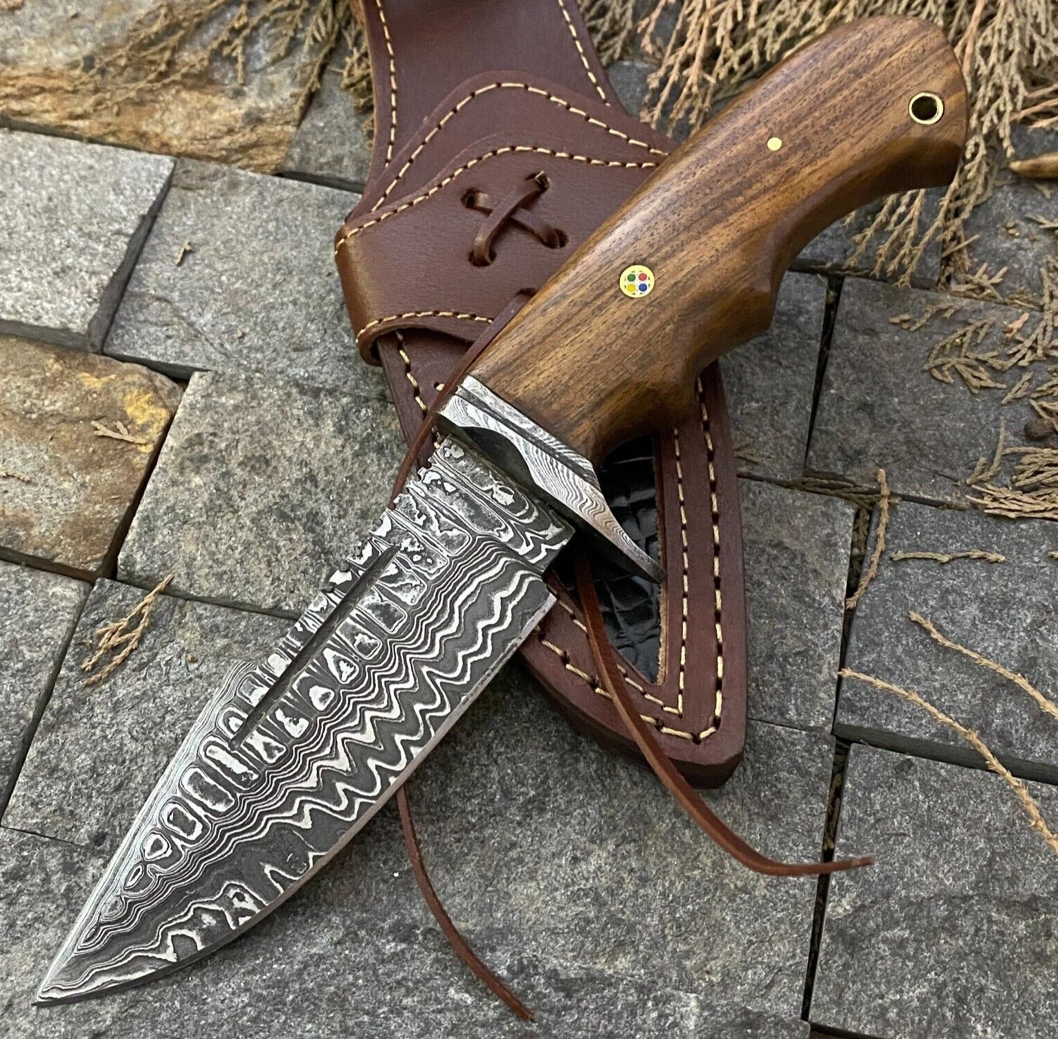 🔥 Exquisite Handmade Damascus Steel Hunting Knife – Elegant Rosewood Handle & Sturdy Leather Sheath - Korvel