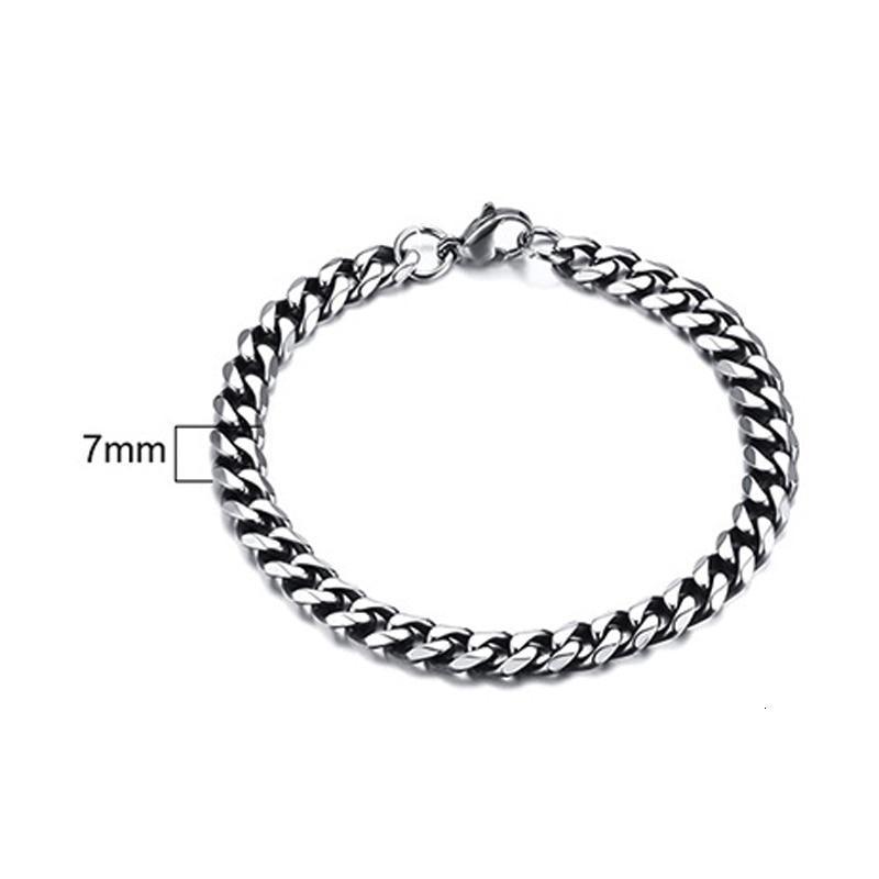 Men's Gold Tone Curb Link Bracelet - Stainless Steel Elegance