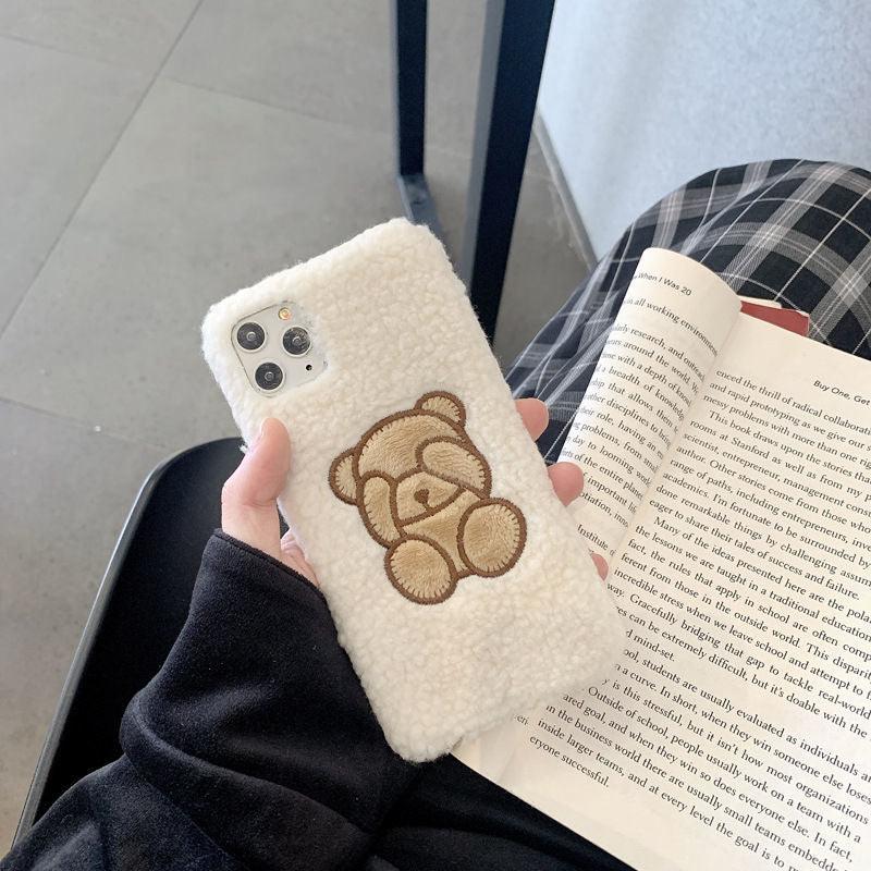 Coque de téléphone en peluche ours brun mignon pour modèles d'iPhone