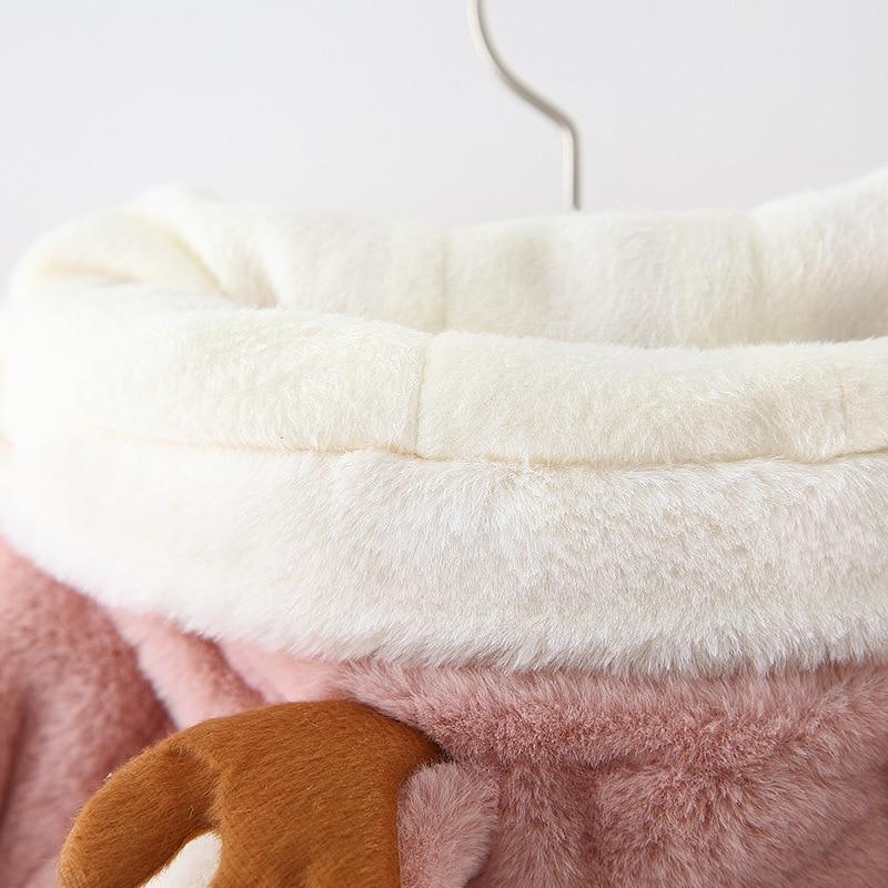 Manteau à capuche en cartoon d'élan mignon et luxueux pour filles bébés