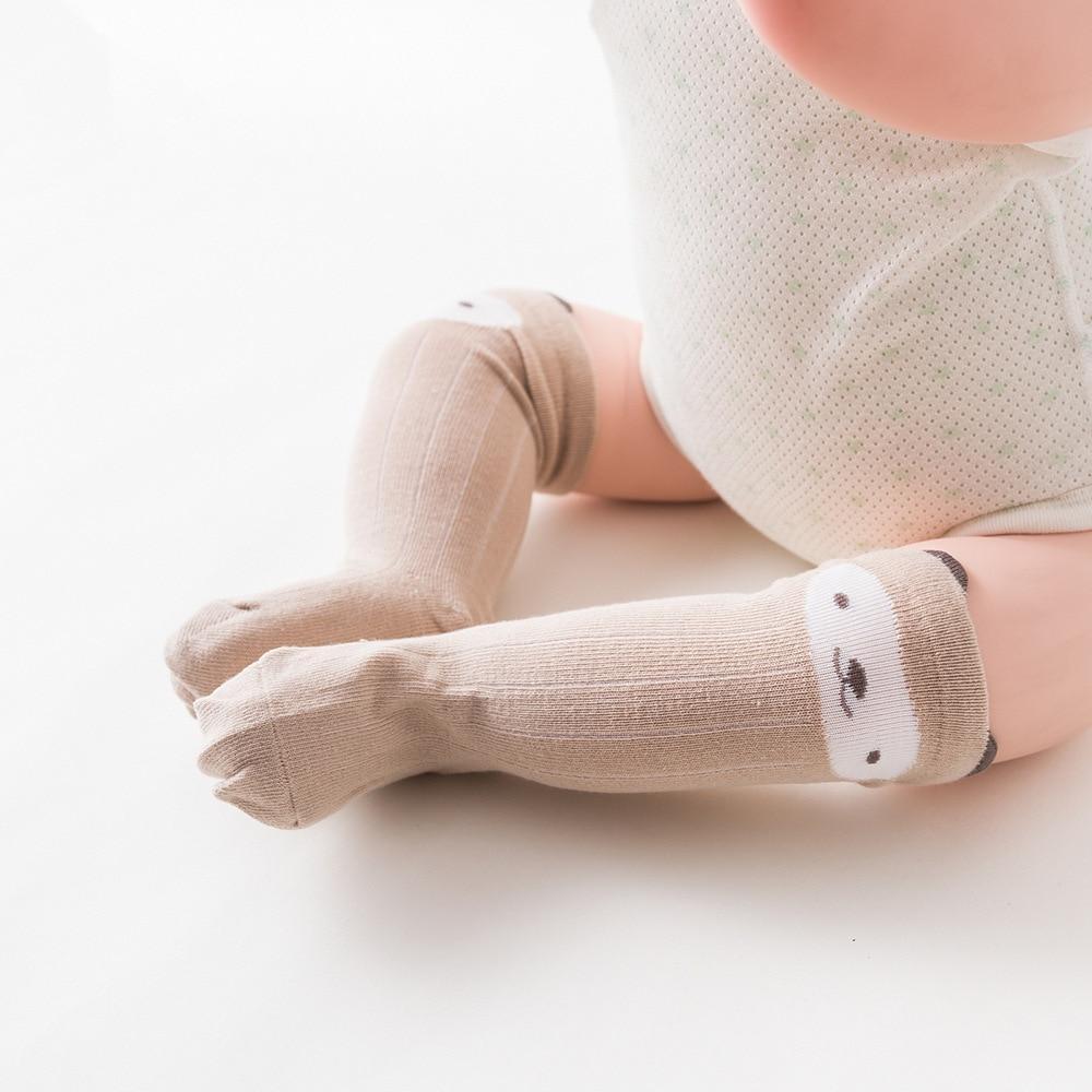 Chaussettes Bébé Blanches Montantes Premium - Design Antidérapant en Coton