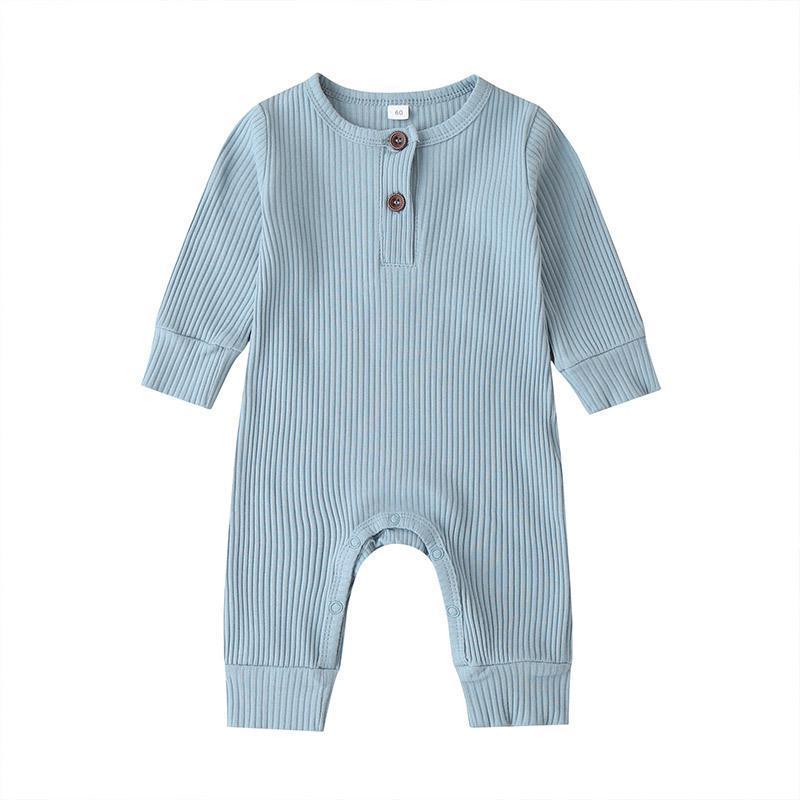 Mono de bebé recién nacido elegante para todas las estaciones