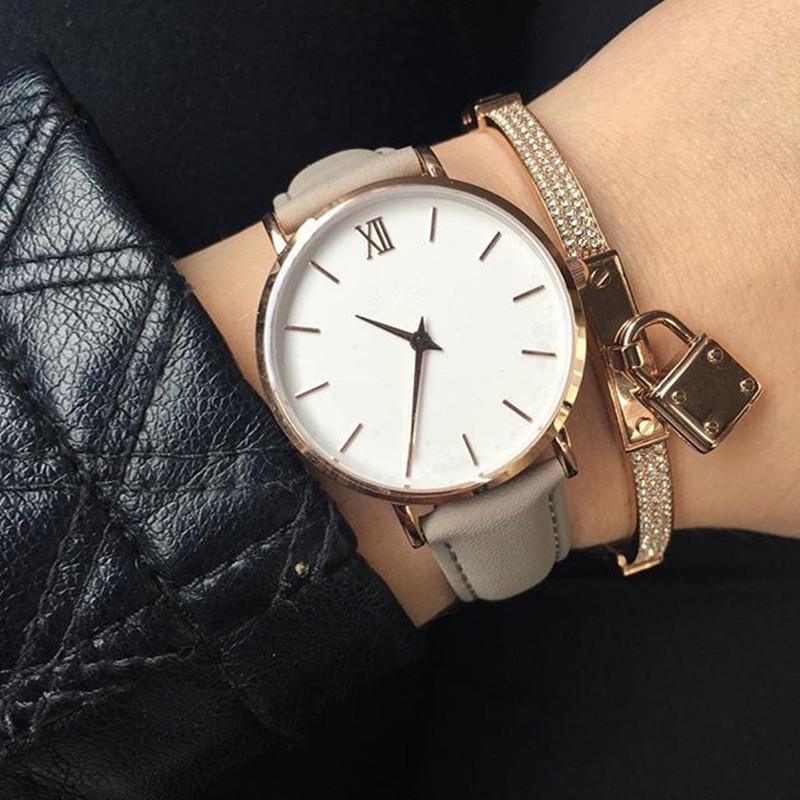 Montre Quartz en Cuir Élégante pour Femmes STEVVEX