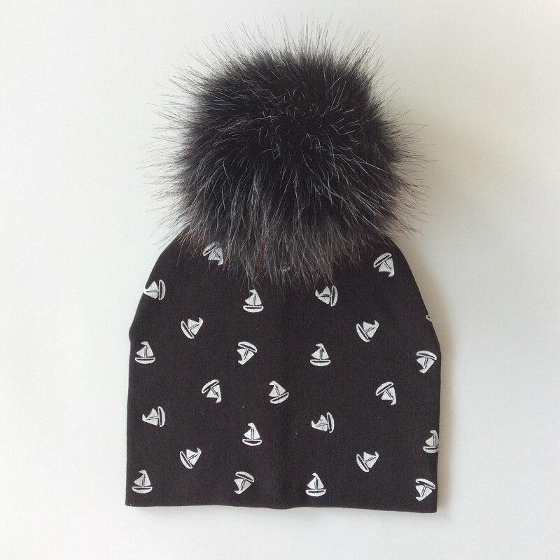Chapeau de bébé moderne de luxe avec pompon pour l'automne et l'hiver