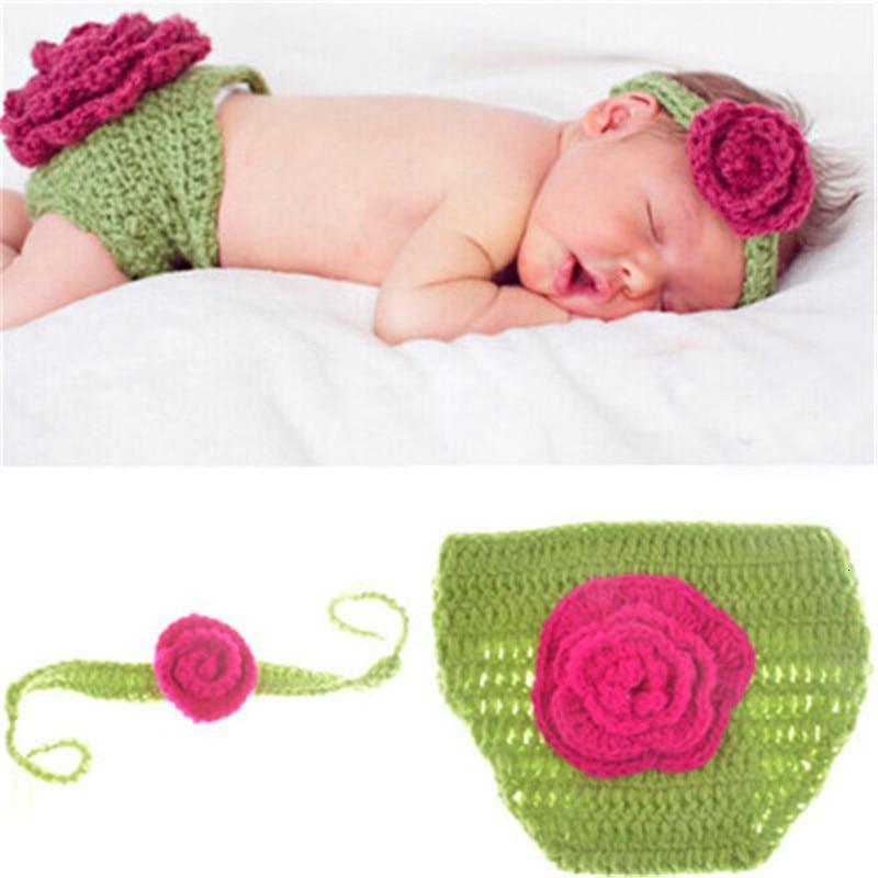 Ensemble de bonnet et pyjama en tricot fait main pour nouveau-nés