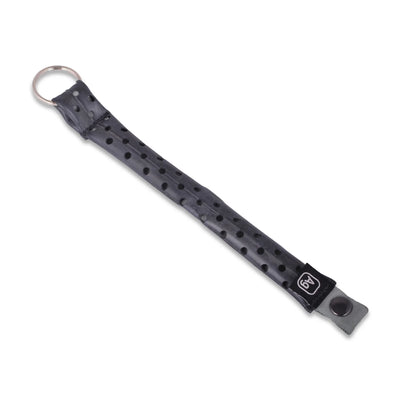 Llave de Alchemy Goods Holey - Elegancia Reciclada