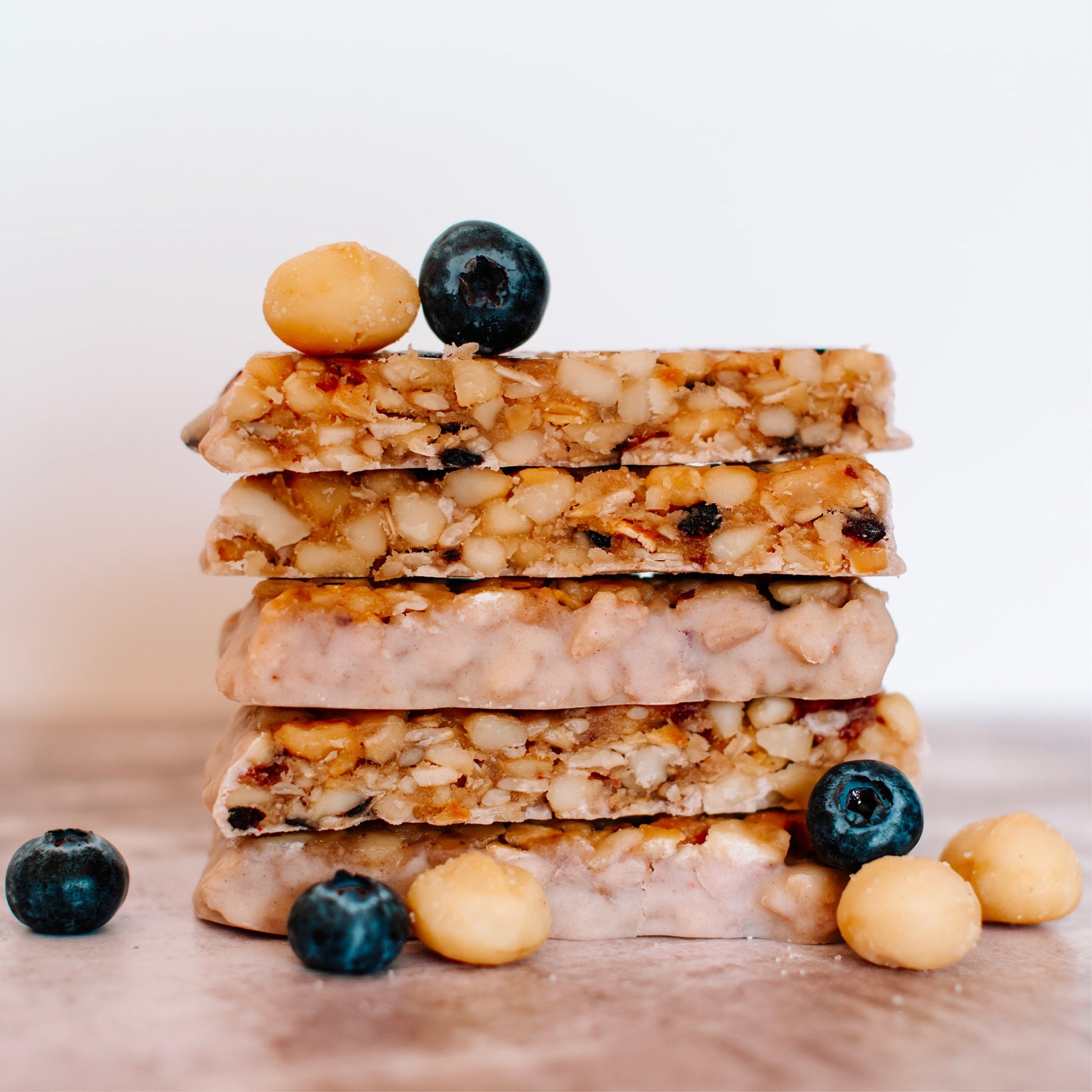 Blueberry White Chocolate Macadamia Nut Snack Bar (12 Bars) - Korvel