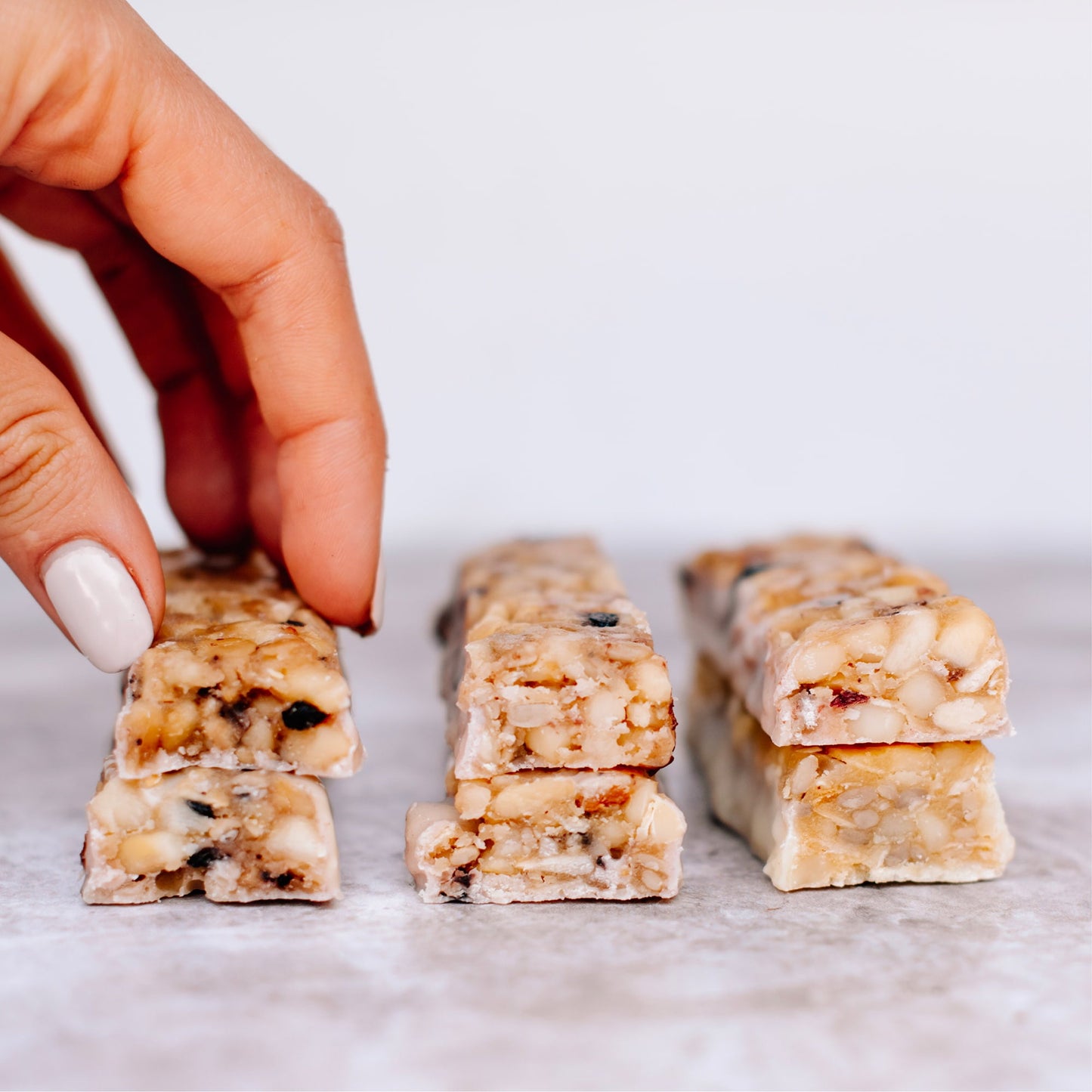Blueberry White Chocolate Macadamia Nut Snack Bar (12 Bars) - Korvel