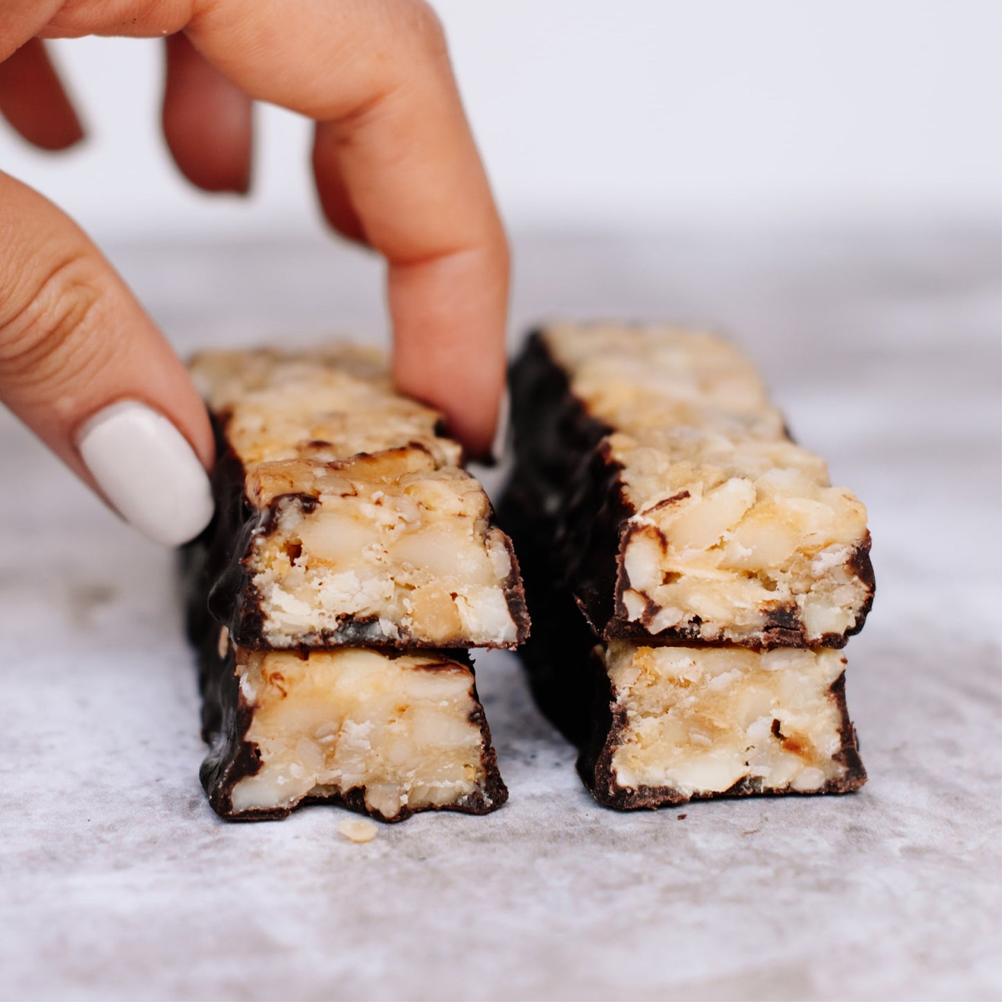 Chocolate Macadamia Nuts Snack Bar (12 Bars) - Korvel