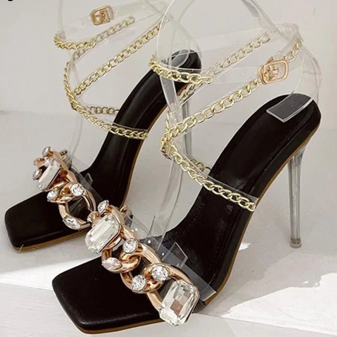 Tacones Transparentes con Cadena de Cristal