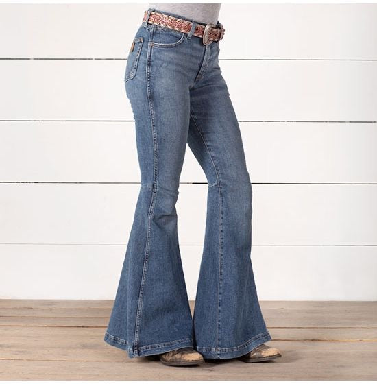 Retro High Rise Trumpet Flare Jeans for Women | Wrangler - Korvel