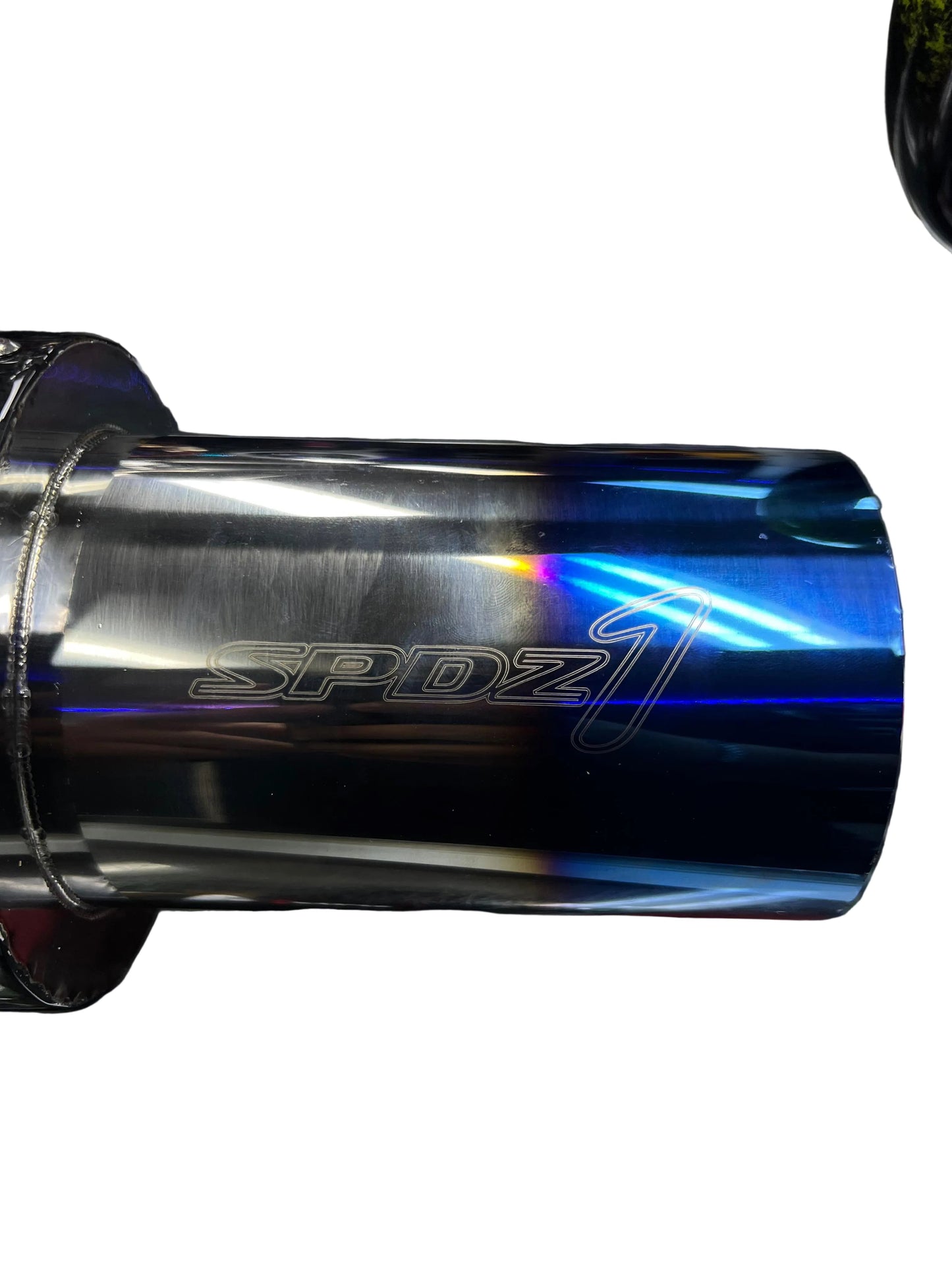Silenciador de Rendimiento de la Serie Carbono SPDZ1 – Entrada de 3” / Salida de 4.5”