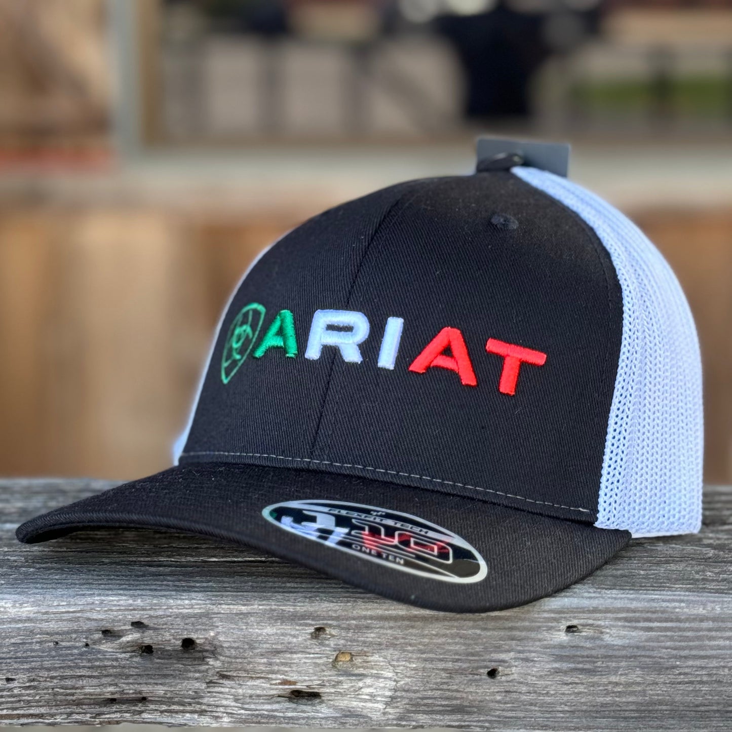Green, Red & White Logo | Ariat - Korvel
