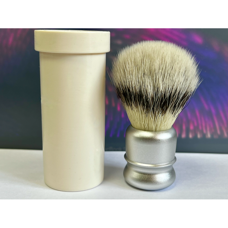 Brosse de rasage de voyage S21 Alpha Brush & Shaving Co. avec tube